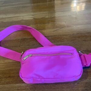 NEW WITH TAGS Target White Fable Fuchsia Belt Bag